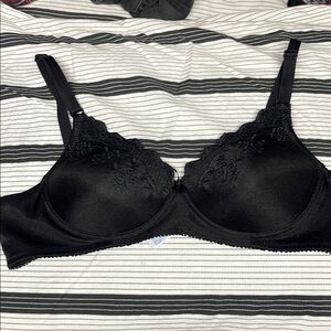 Elegant Vintage Bestform Black Full Cup Bra 34A